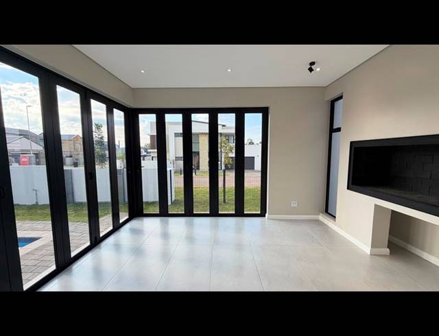 4 BEDROOM HOUSE FOR SALE IN FOUNTAINBROOK ESTATE